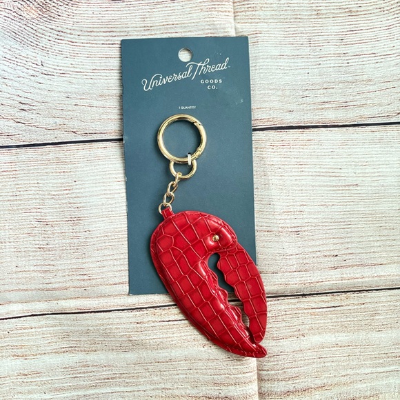 Universal Thread Red lobster claw charm or keychain - Picture 1 of 4